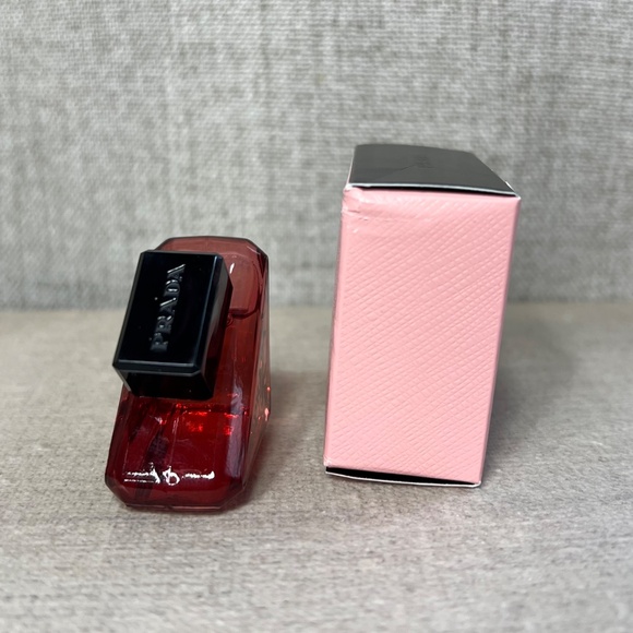 ❤️ PRADA Paradoxe Radical Essence mini (7 ml) - Picture 3 of 5